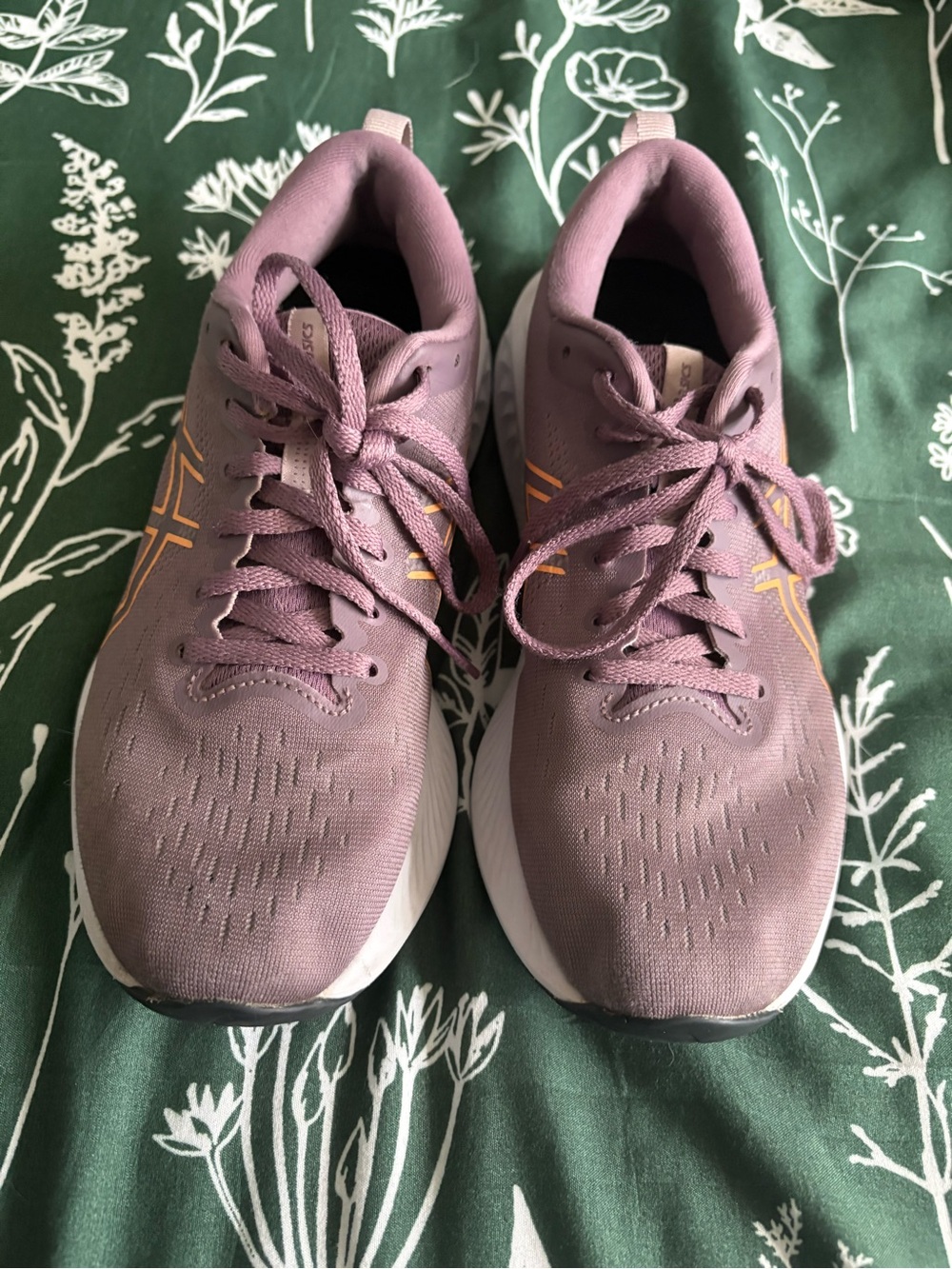 ASICS Gel-Excite 10 - Women’s 7.5 Purple with Orange accents